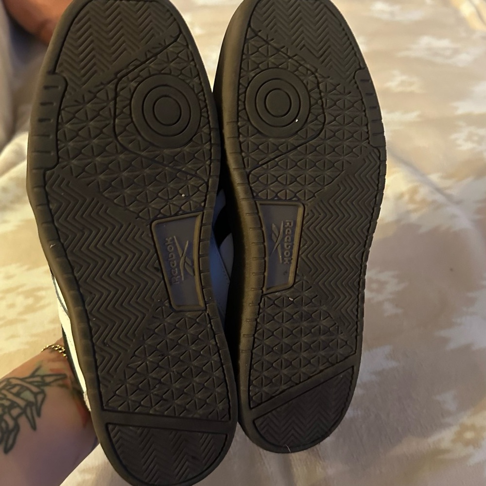 Reebok Shoes - Picture 6 of 7